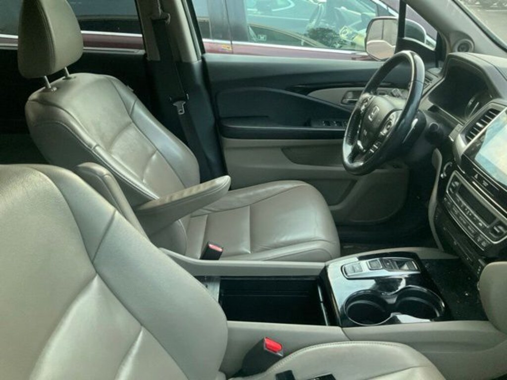 Used 2016 Honda Pilot Touring AWD SUV