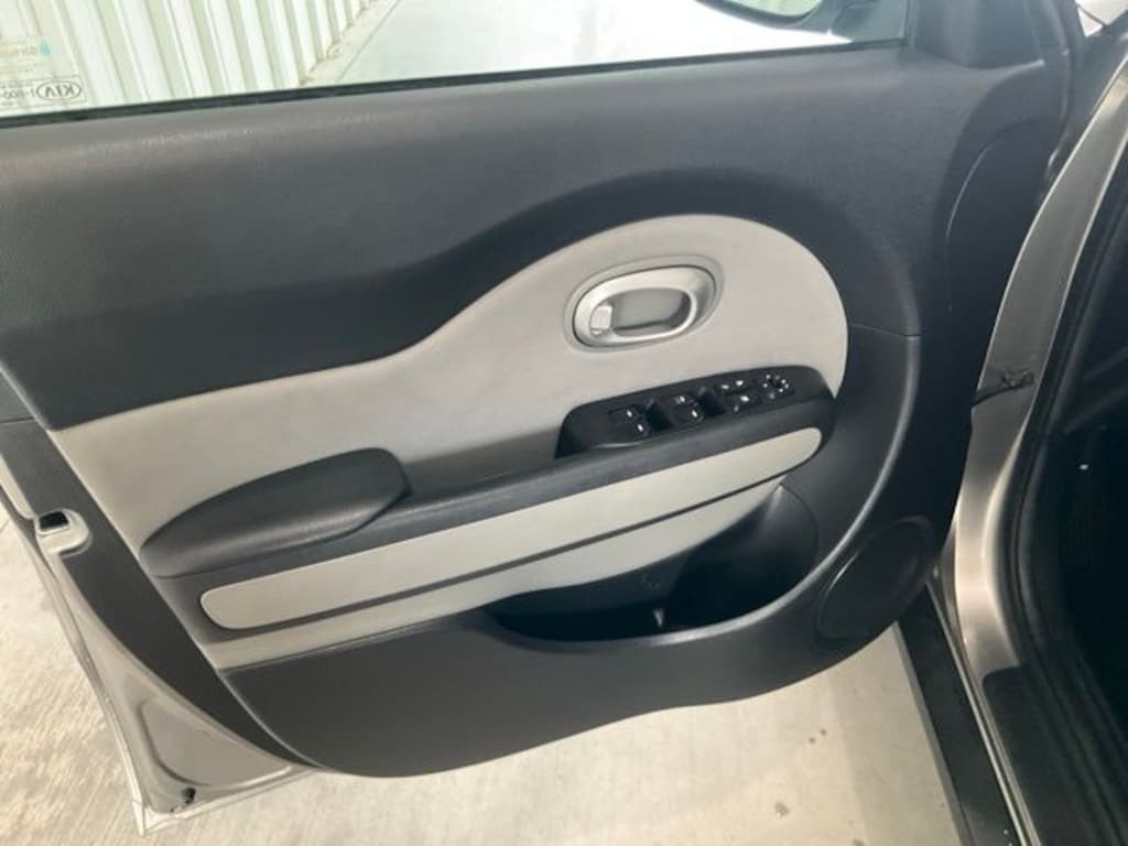 Used 2015 Kia Soul Base FWD Hatchback