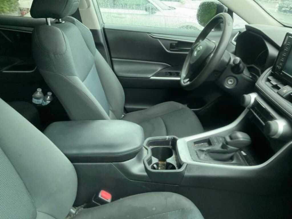 Used 2021 Toyota RAV4 LE SUV