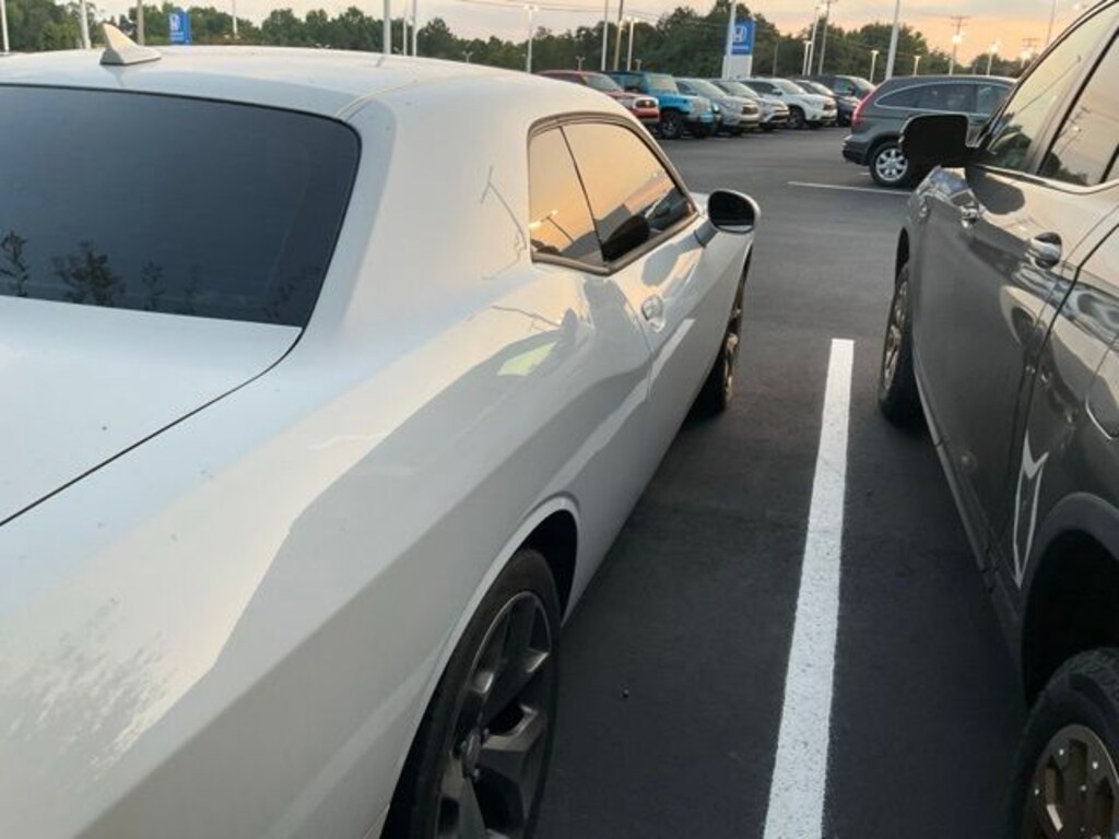 Used 2016 Dodge Challenger SXT Coupe
