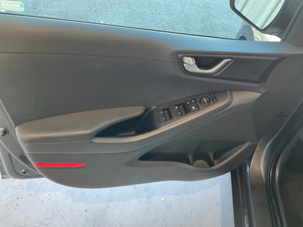 Used 2017 Hyundai Ioniq Hybrid Blue Hatchback