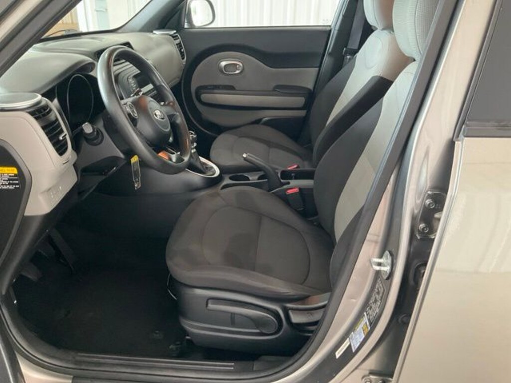 Used 2015 Kia Soul Base FWD Hatchback