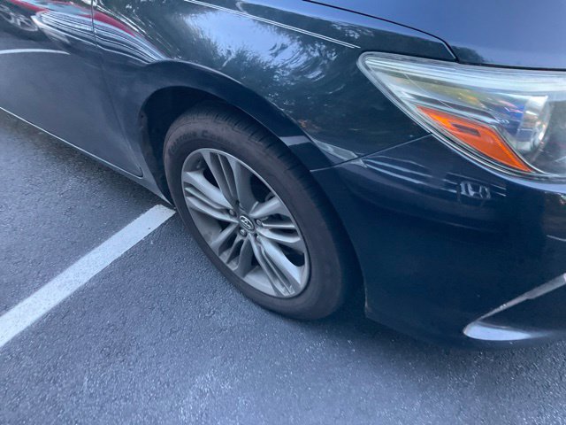 Used 2016 Toyota Camry SE Sedan