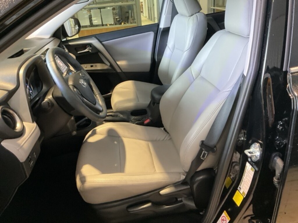 Used 2016 Toyota RAV4 XLE SUV