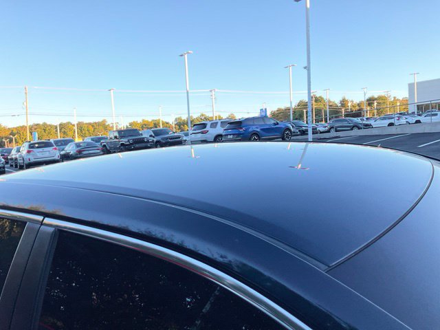 Used 2016 Toyota Camry SE Sedan