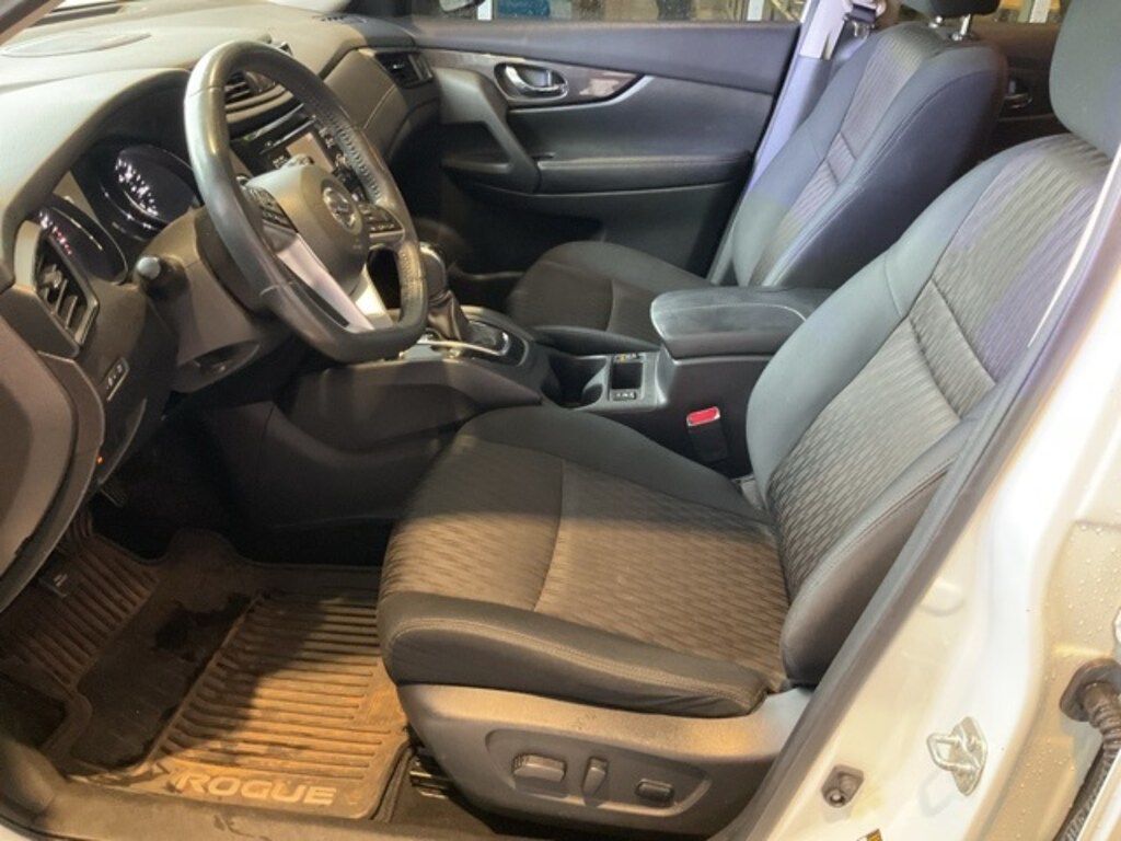 Used 2017 Nissan Rogue SV SUV