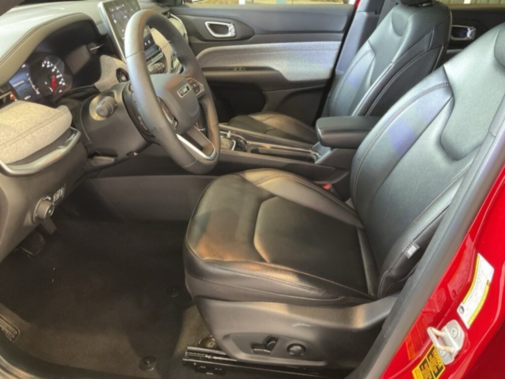 Used 2024 Jeep Compass Latitude Lux SUV