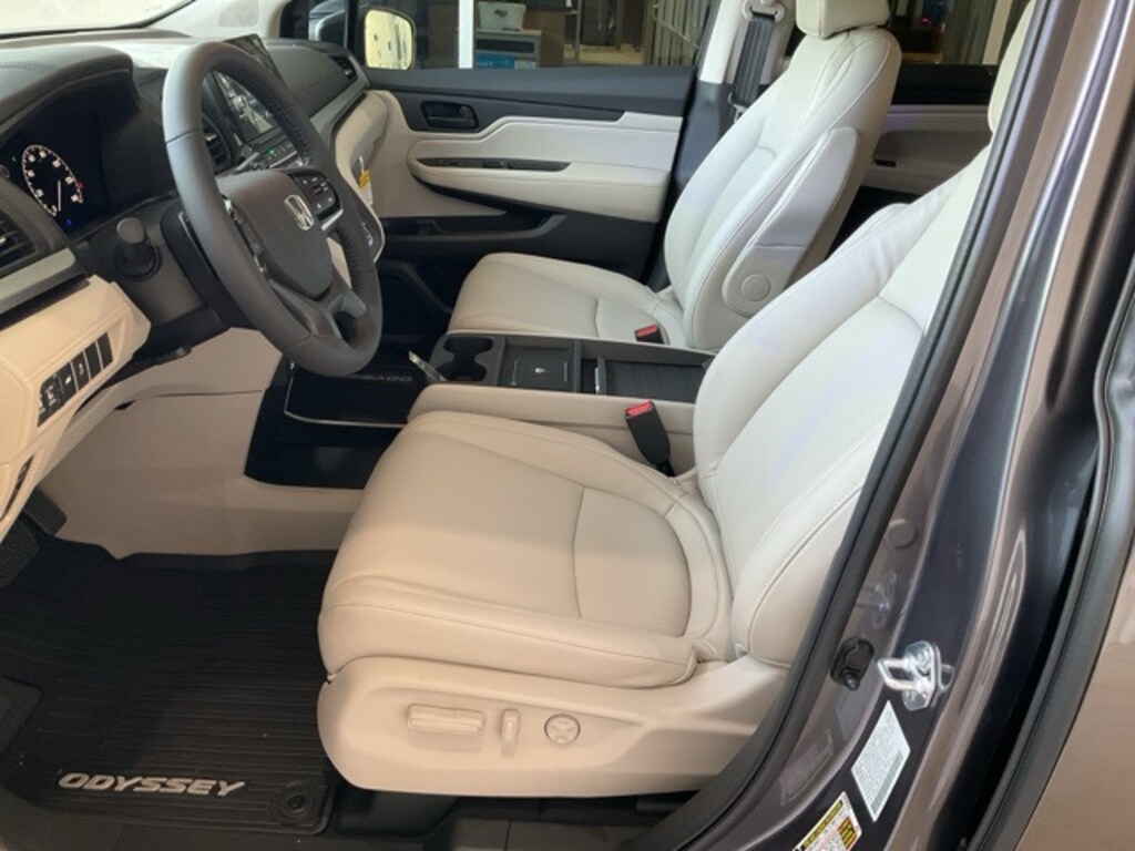 New 2026 Honda Odyssey EX-L Van Passenger