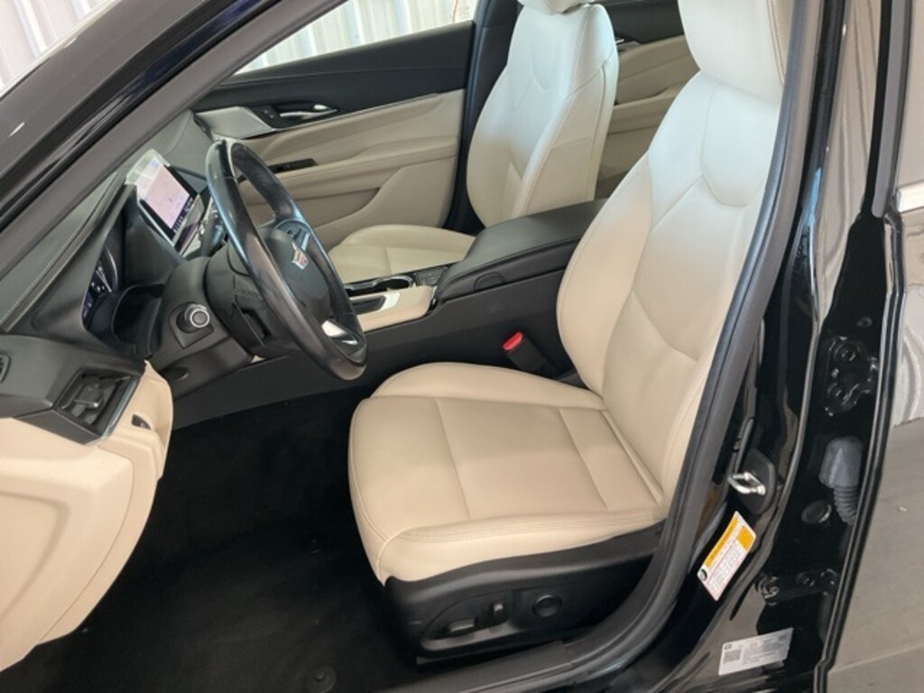 Used 2023 CADILLAC CT4 Luxury Sedan