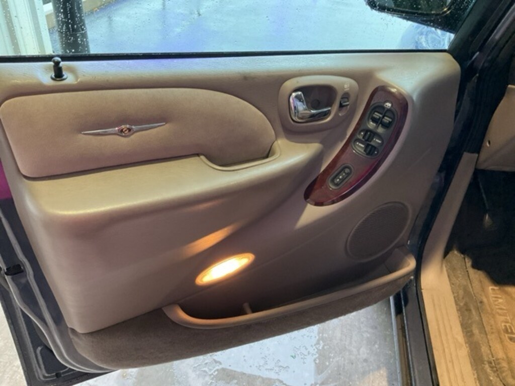 Used 2002 Chrysler Town & Country Limited Minivan/Van