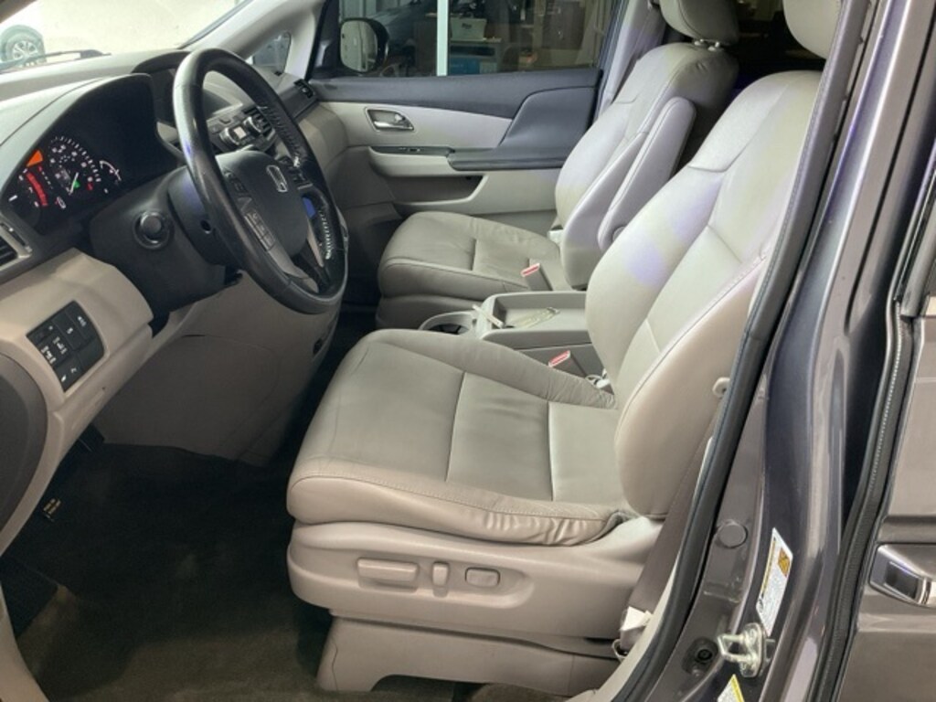 Used 2016 Honda Odyssey Touring Minivan/Van