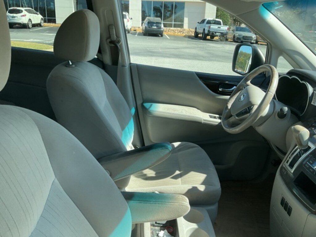 Used 2016 Nissan Quest SV Minivan/Van