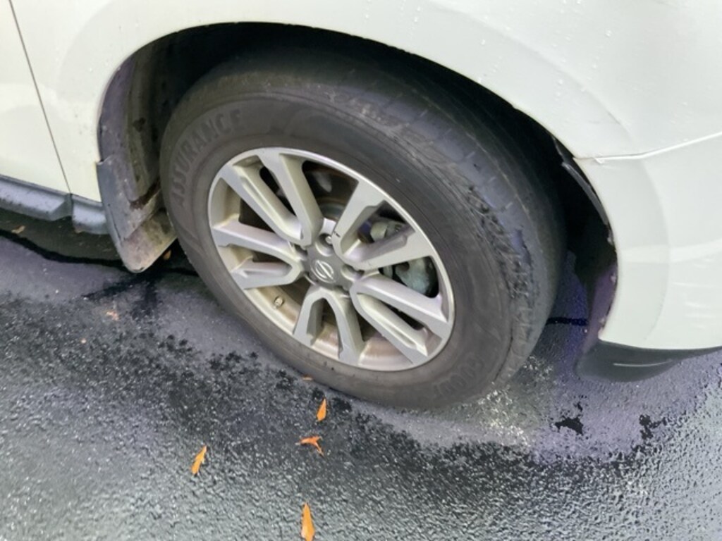 Used 2016 Nissan Pathfinder SV SUV