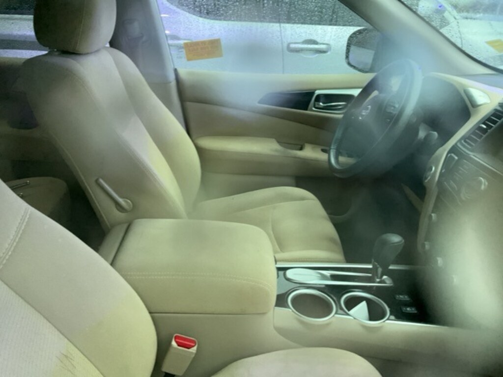 Used 2016 Nissan Pathfinder SV SUV