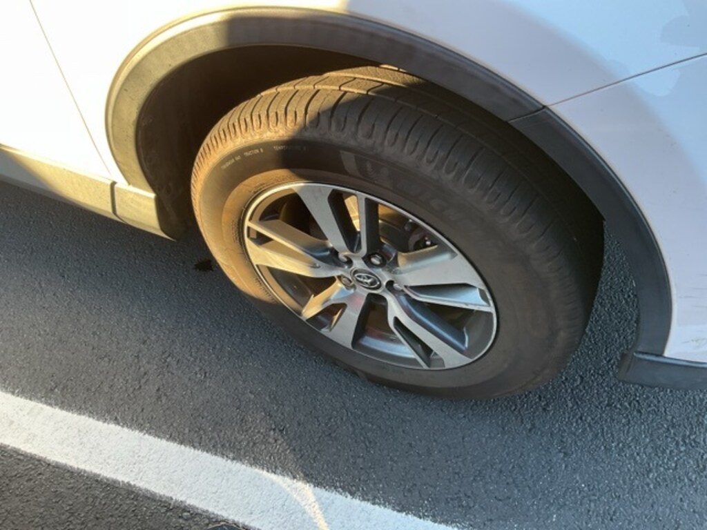 Used 2018 Toyota RAV4 SUV