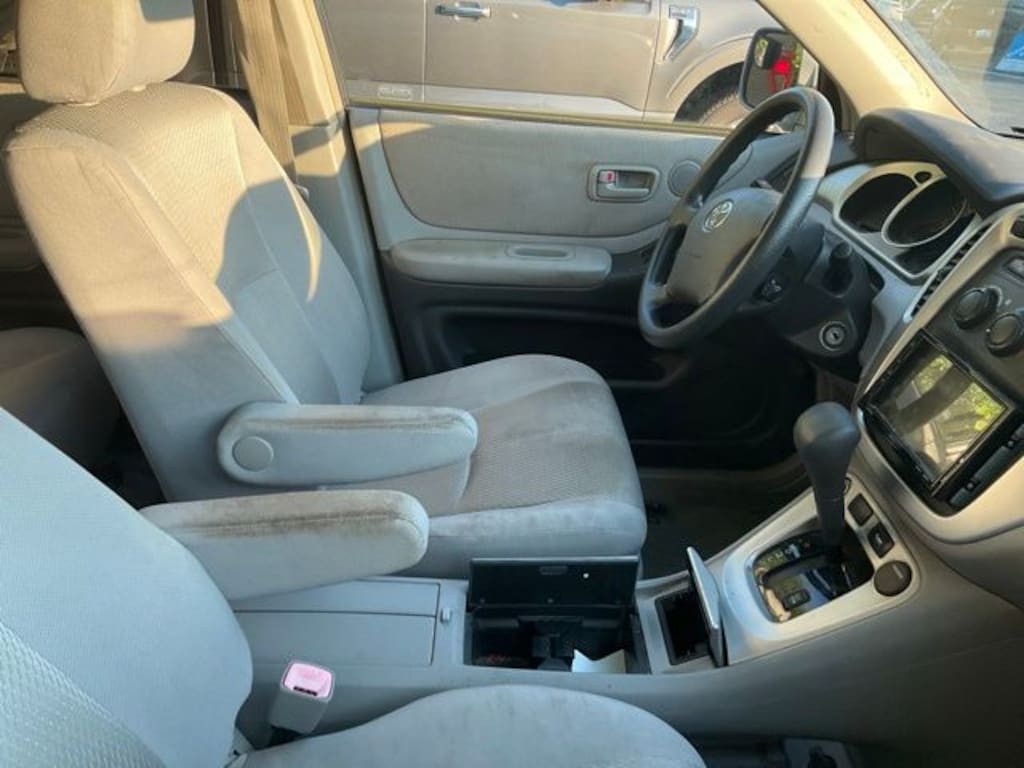 Used 2005 Toyota Highlander Base SUV