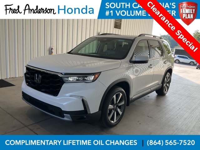 2025 Honda Pilot Touring's photo