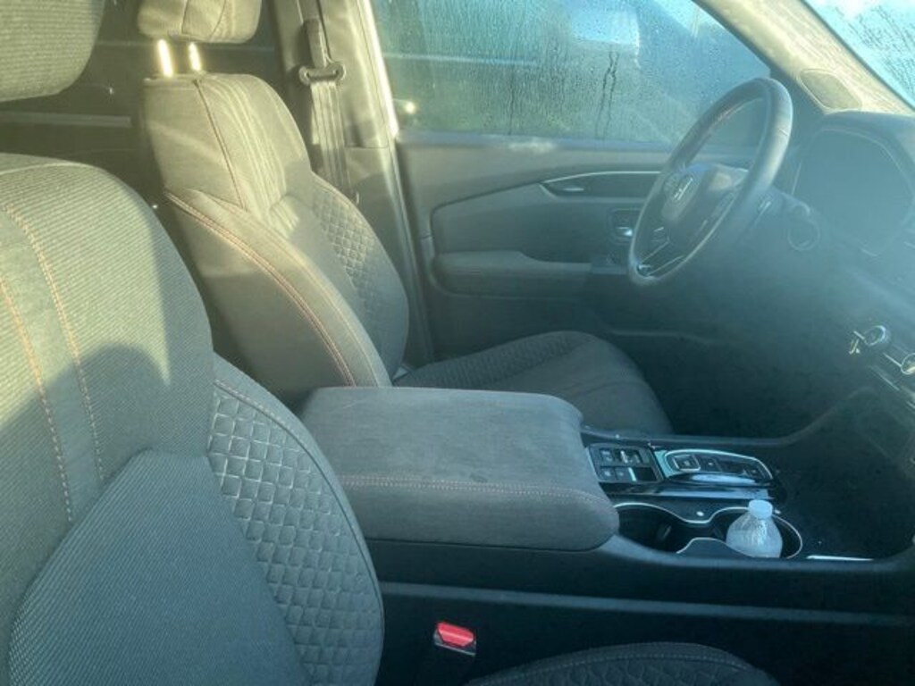 Certified 2025 Honda Pilot Sport SUV