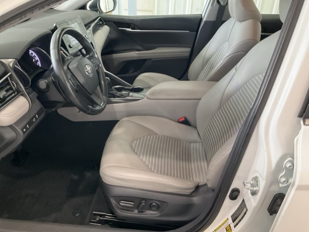Used 2022 Toyota Camry SE Sedan