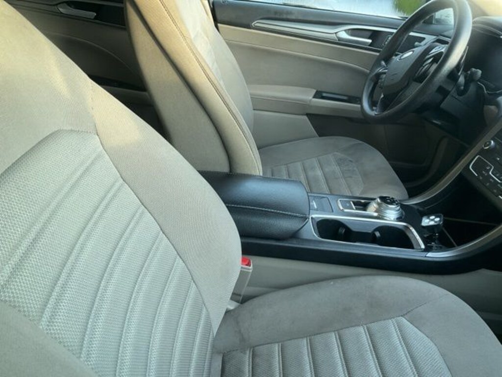Used 2019 Ford Fusion SE Sedan
