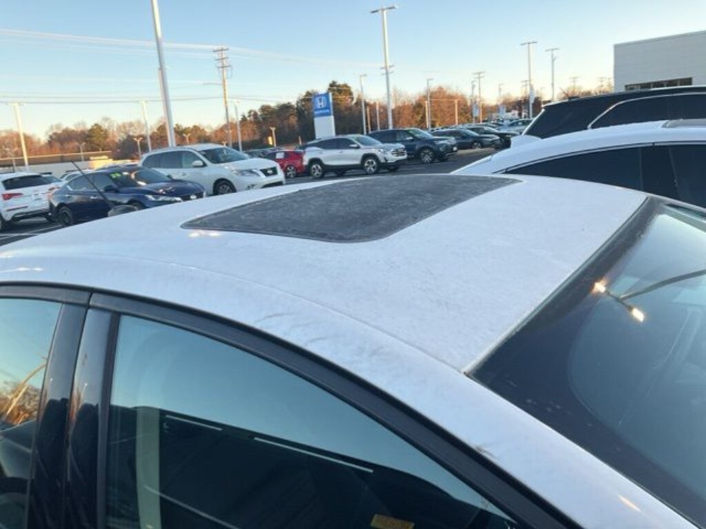 Used 2015 Ford Fusion SE Sedan