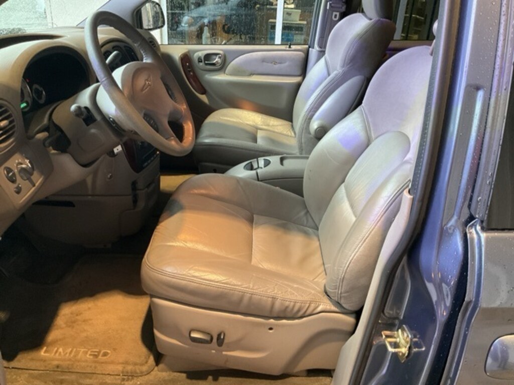 Used 2002 Chrysler Town & Country Limited Minivan/Van