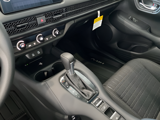 2027 Honda HR-V LX - Photo 11