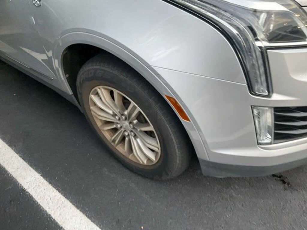 Used 2017 CADILLAC XT5 Luxury SUV