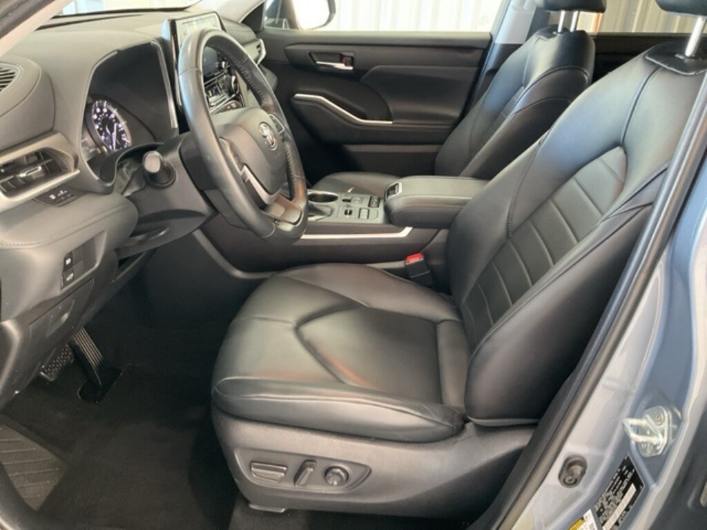 Used 2022 Toyota Highlander XLE SUV
