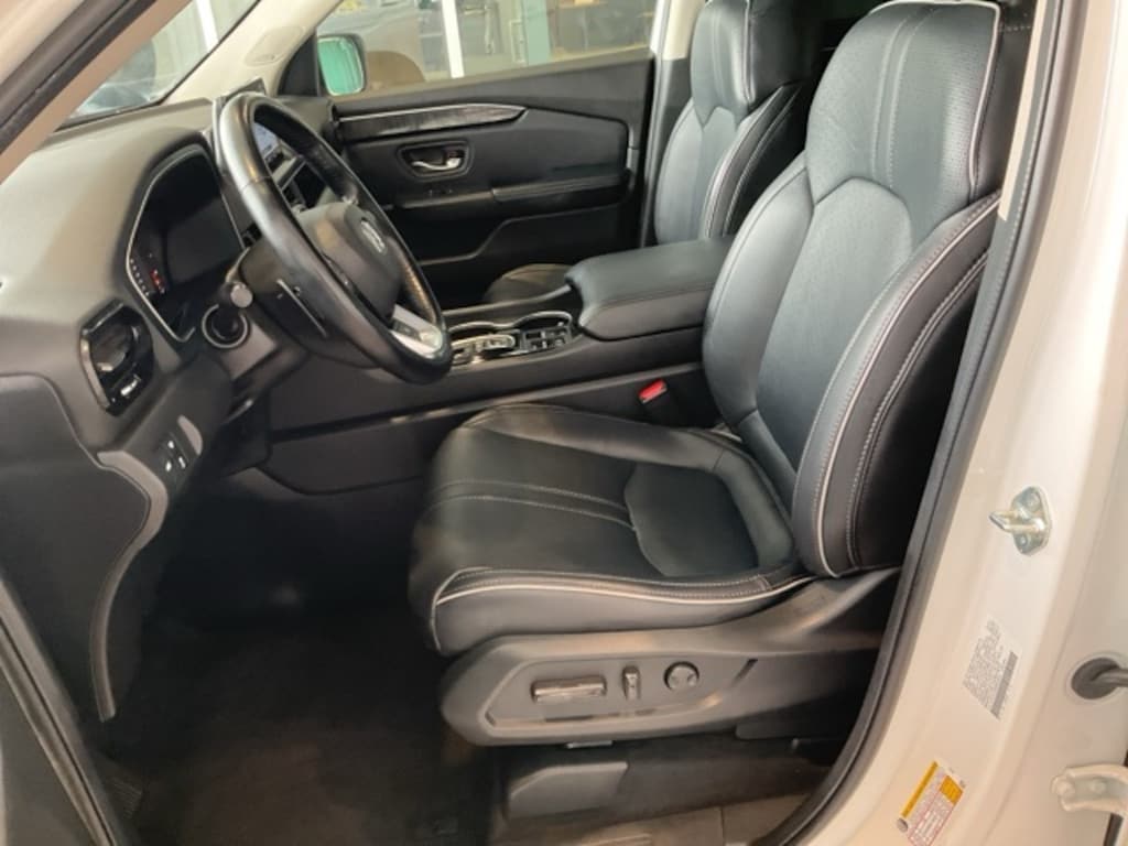 Used 2024 Honda Pilot Elite SUV