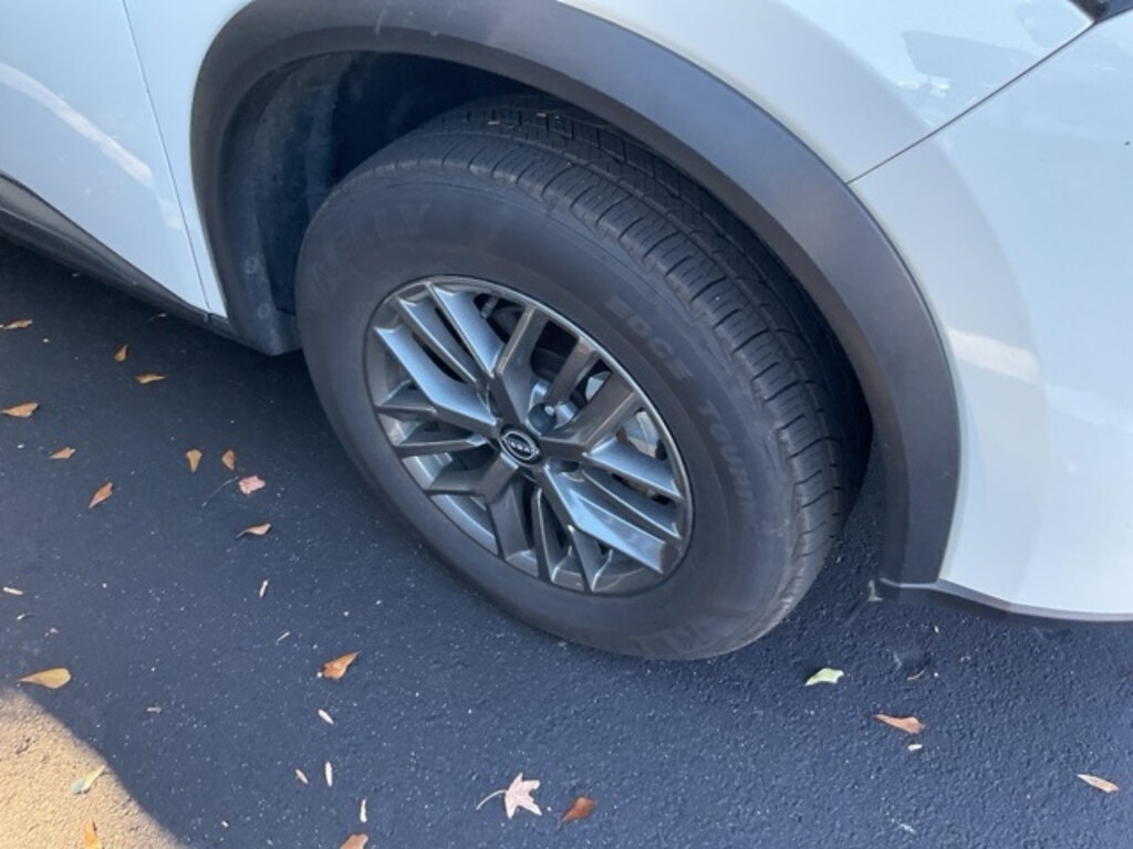 Used 2024 Nissan Rogue S SUV