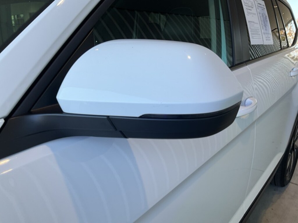 Used 2024 Volkswagen Atlas 2.0T SE w/Technology SUV