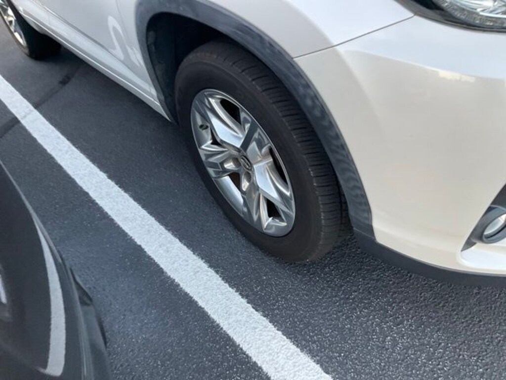 Used 2019 Toyota Highlander Limited V6 SUV