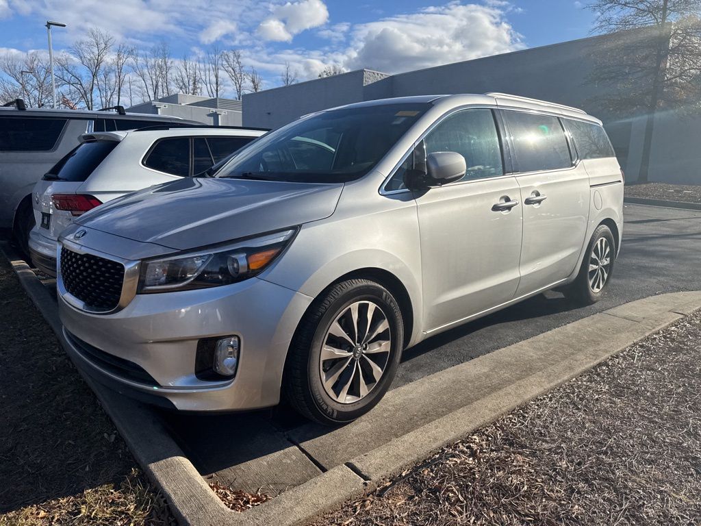 2015 Kia Sedona SX's photo