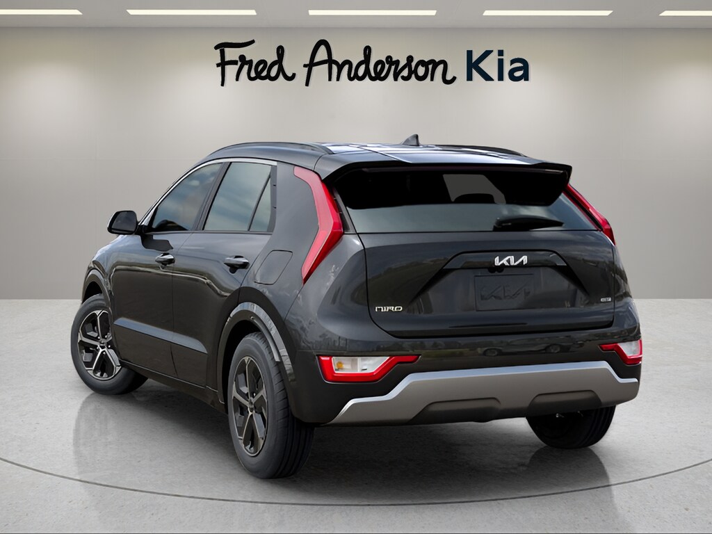 2025 Kia Niro SX Touring photo 3