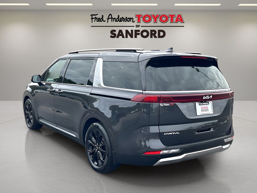 2024 Kia Carnival SX Prestige photo 3