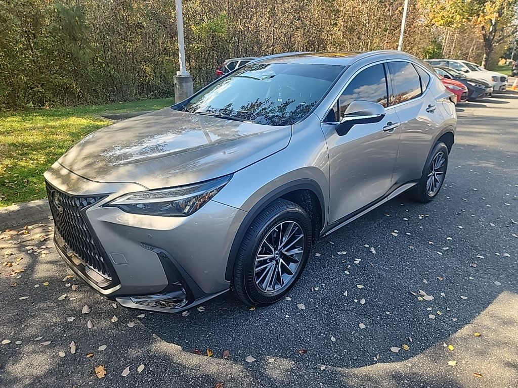 2022 Lexus NX 350's photo
