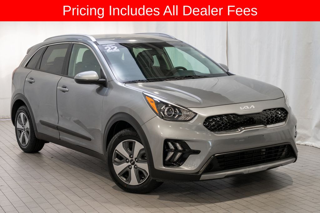 2022 Kia Niro LX's photo
