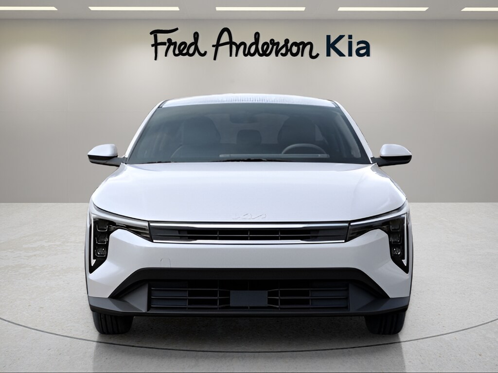 2025 Kia K4 LXS photo 2