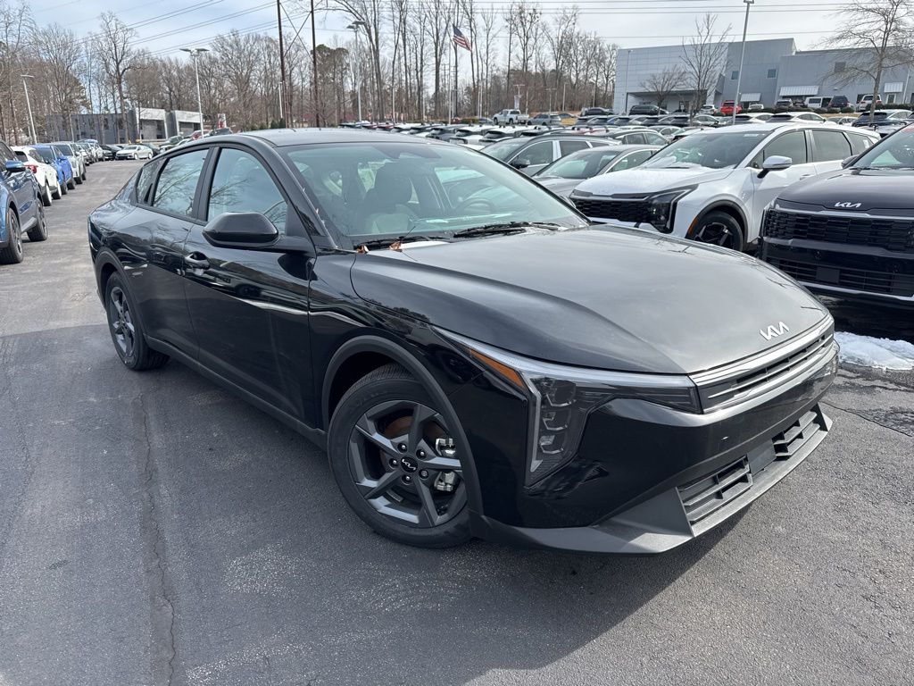 2025 Kia K4 LXS