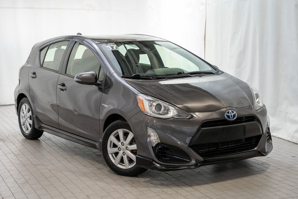 2017 Toyota Prius c Hatchback 