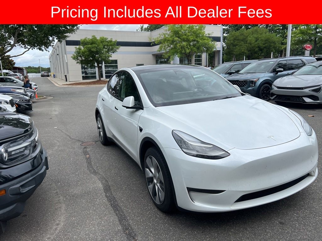 2023 Tesla Model Y Long Range Dual Motor All-Wheel Drive's photo