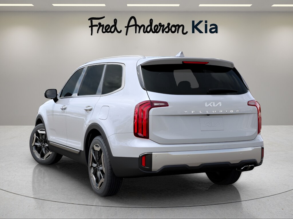 2025 Kia Telluride S photo 4