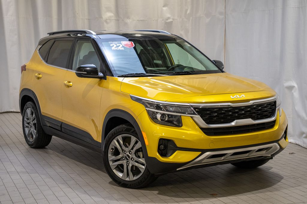 2022 Kia Seltos S's photo