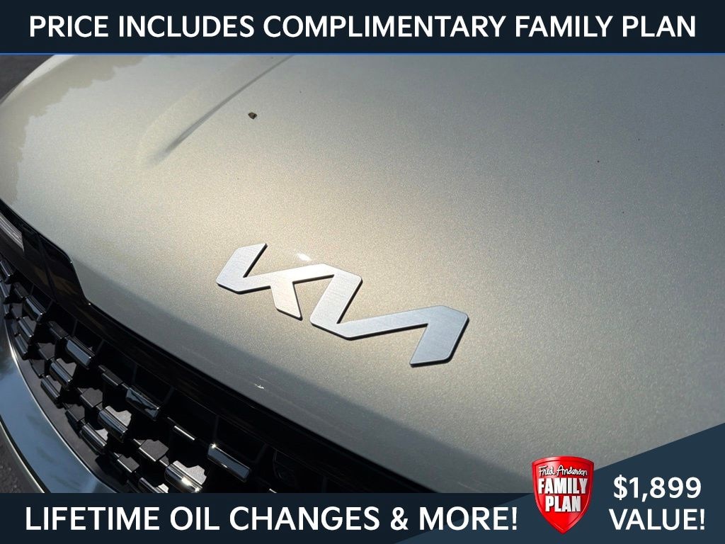 New 2027 Kia Carnival Hybrid SX Van Passenger Van