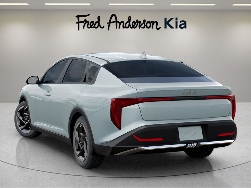2025 Kia K4 EX photo 3
