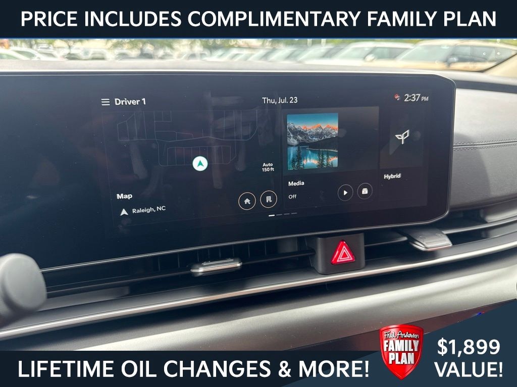 New 2026 Kia Carnival Hybrid SX Van Passenger Van