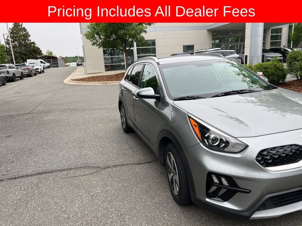 Used 2022 Kia Niro LX SUV