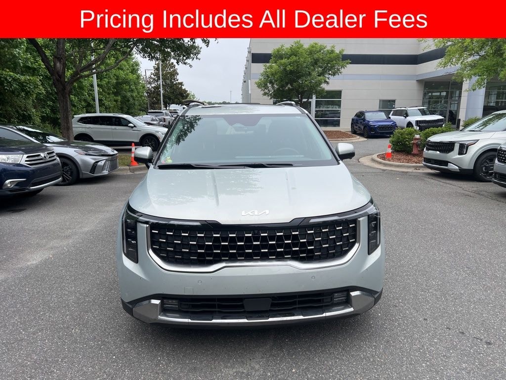 Used 2026 Kia Carnival SX Minivan/Van