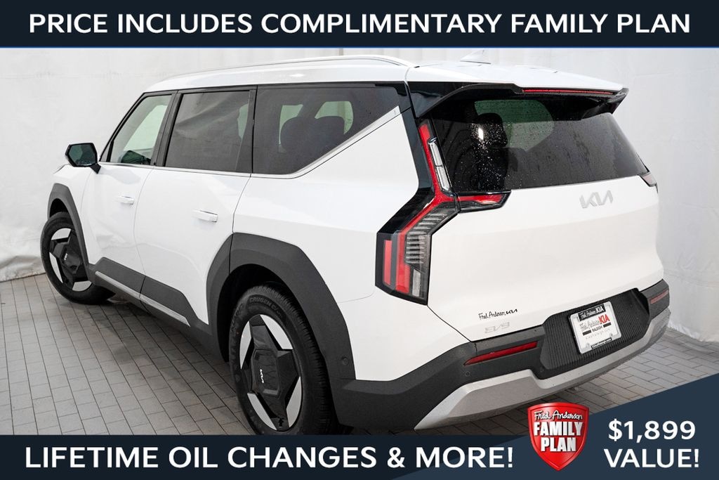New 2026 Kia EV9 Wind SUV